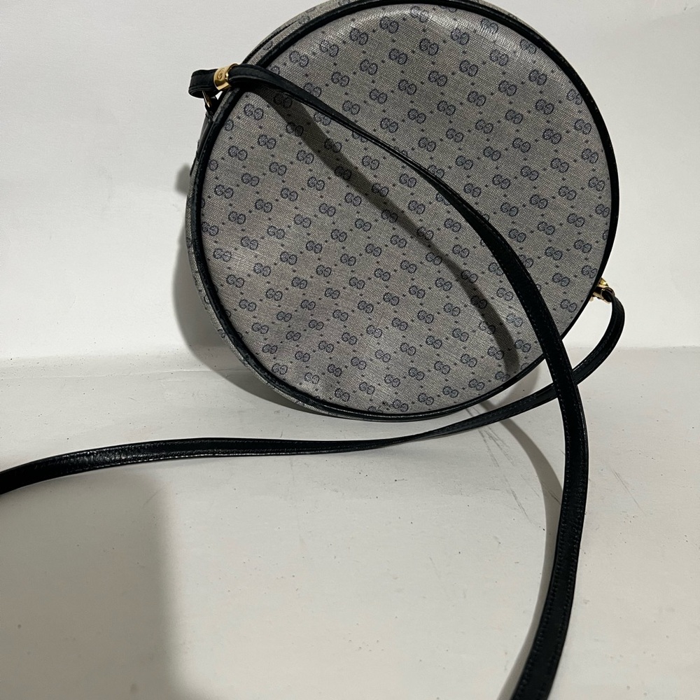 Gucci Round Crossbody Bag in Gray and Black